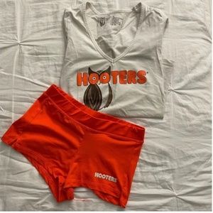 Official Hooters Longsleeve Outfit